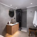 Fluvian Villa *
